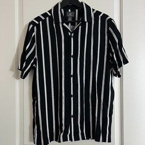 COPY - H&M Black Striped Short Sleeve Button Down Shirt